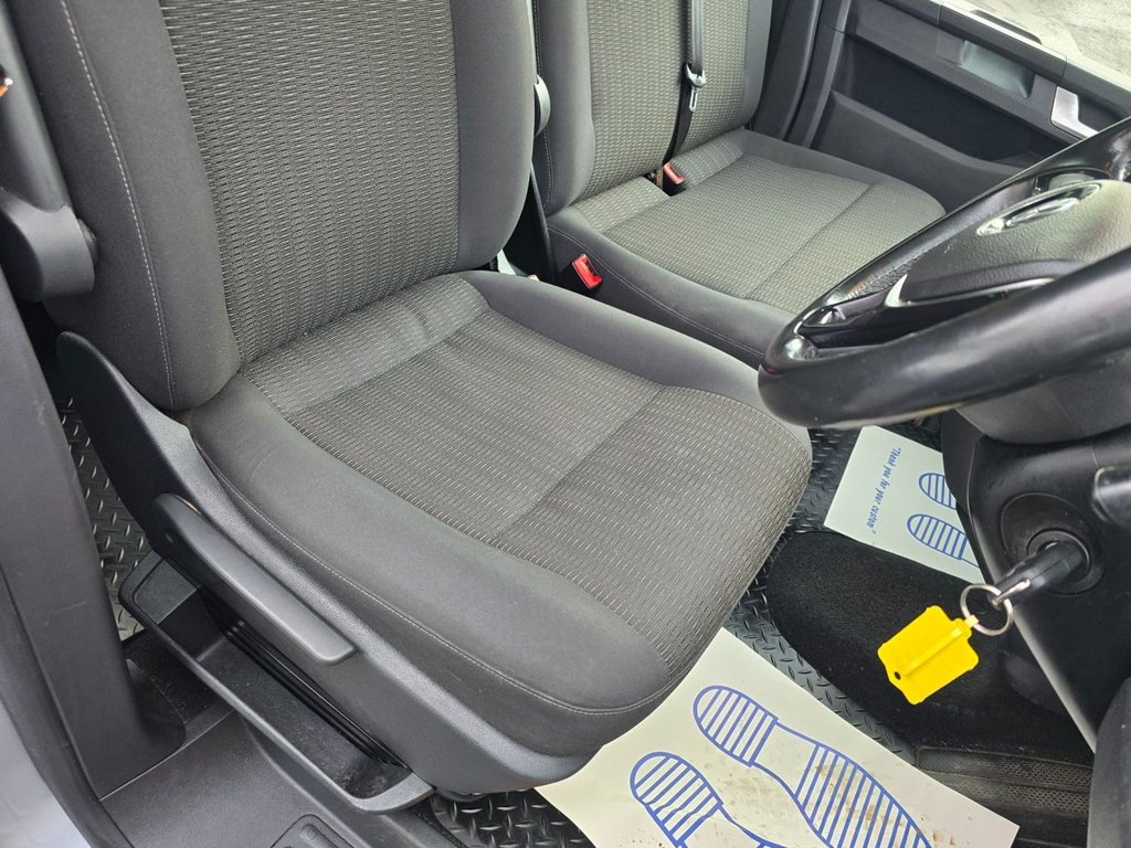 Used Volkswagen Transporter Shuttle 2018 for sale - 76381528: Photo 26