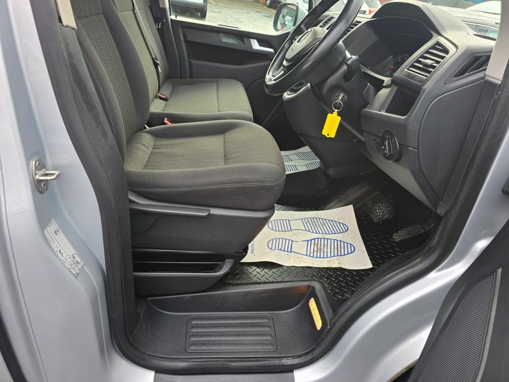 Used Volkswagen Transporter Shuttle 2018 for sale - 76381528: Photo 27