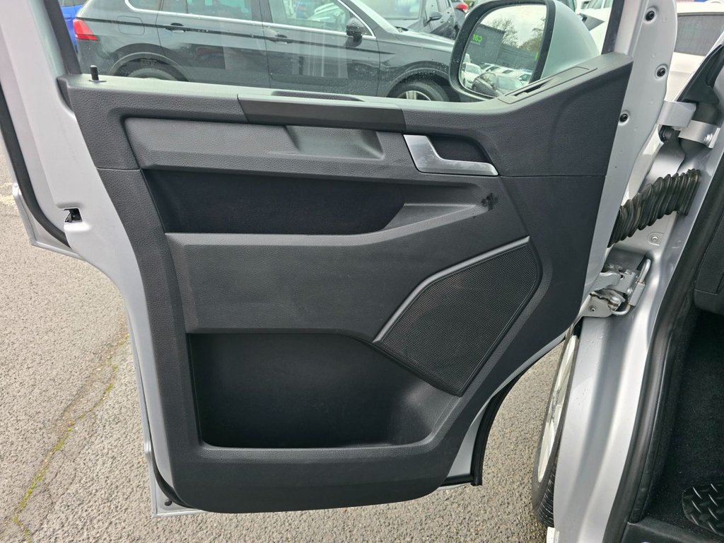 Used Volkswagen Transporter Shuttle 2018 for sale - 76381528: Photo 36