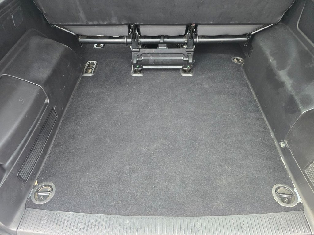 Used Volkswagen Transporter Shuttle 2018 for sale - 76381528: Photo 44