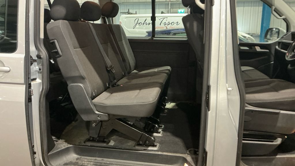 Used Volkswagen Transporter Shuttle 2018 for sale - 76381528: Photo 8