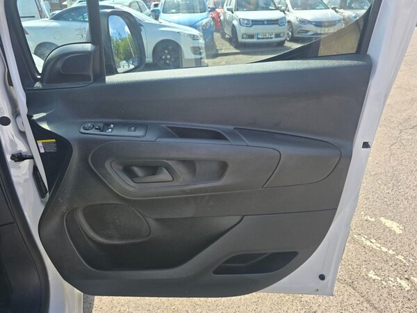 Used Peugeot Partner 2020 for sale - 75432697: Photo 27