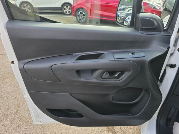 Used Peugeot Partner 2021 for sale - 75432710: Photo 32