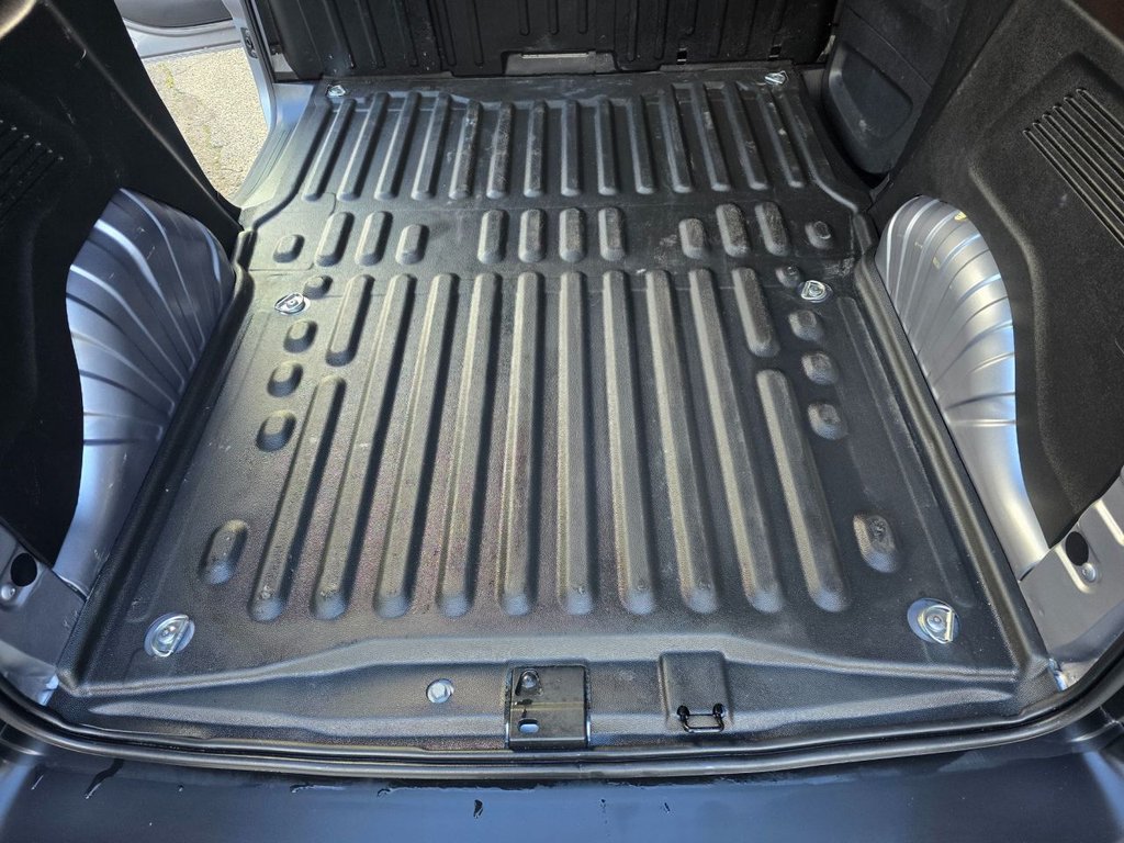 Used Toyota ProAce 2023 for sale - 77133793: Photo 41