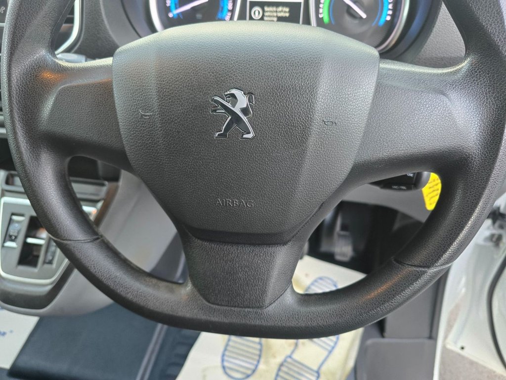 Used Peugeot e-Expert 2021 for sale - 76973687: Photo 20