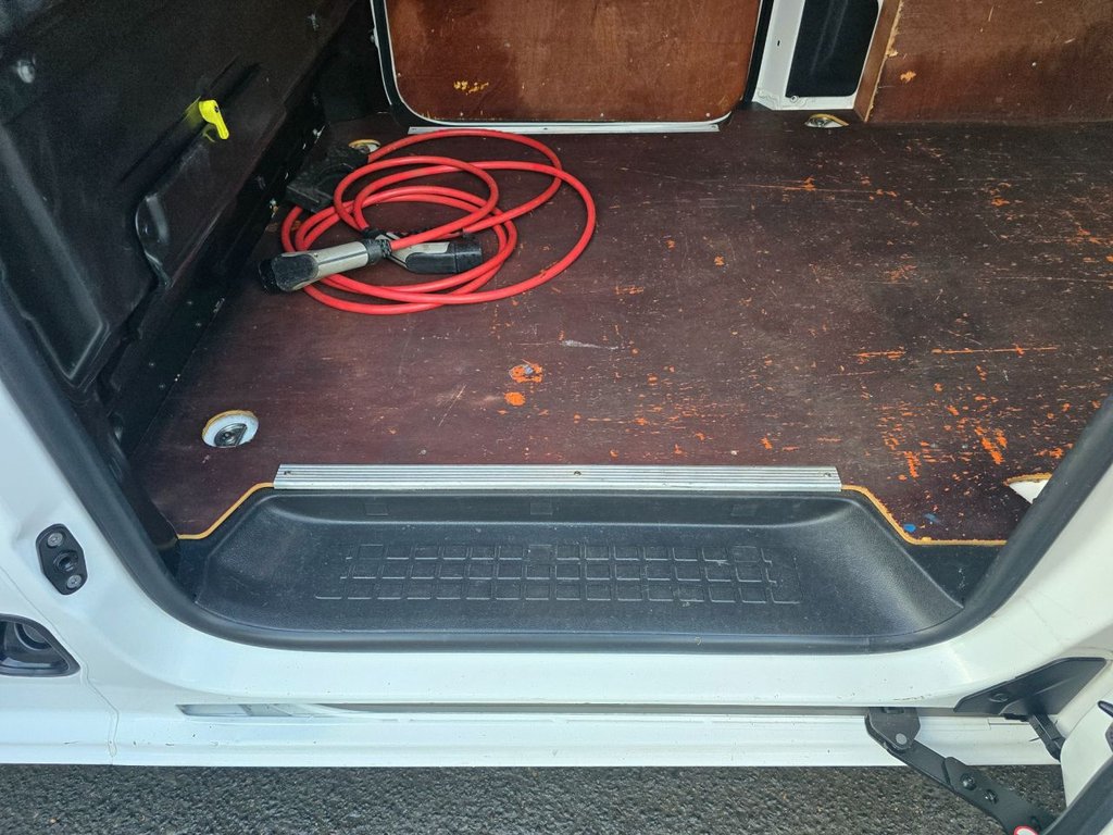 Used Peugeot e-Expert 2021 for sale - 76973687: Photo 41