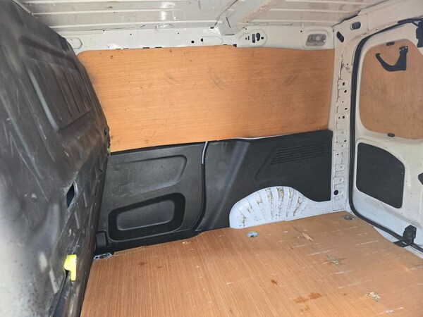 Used Peugeot Partner 2021 for sale - 75619753: Photo 33