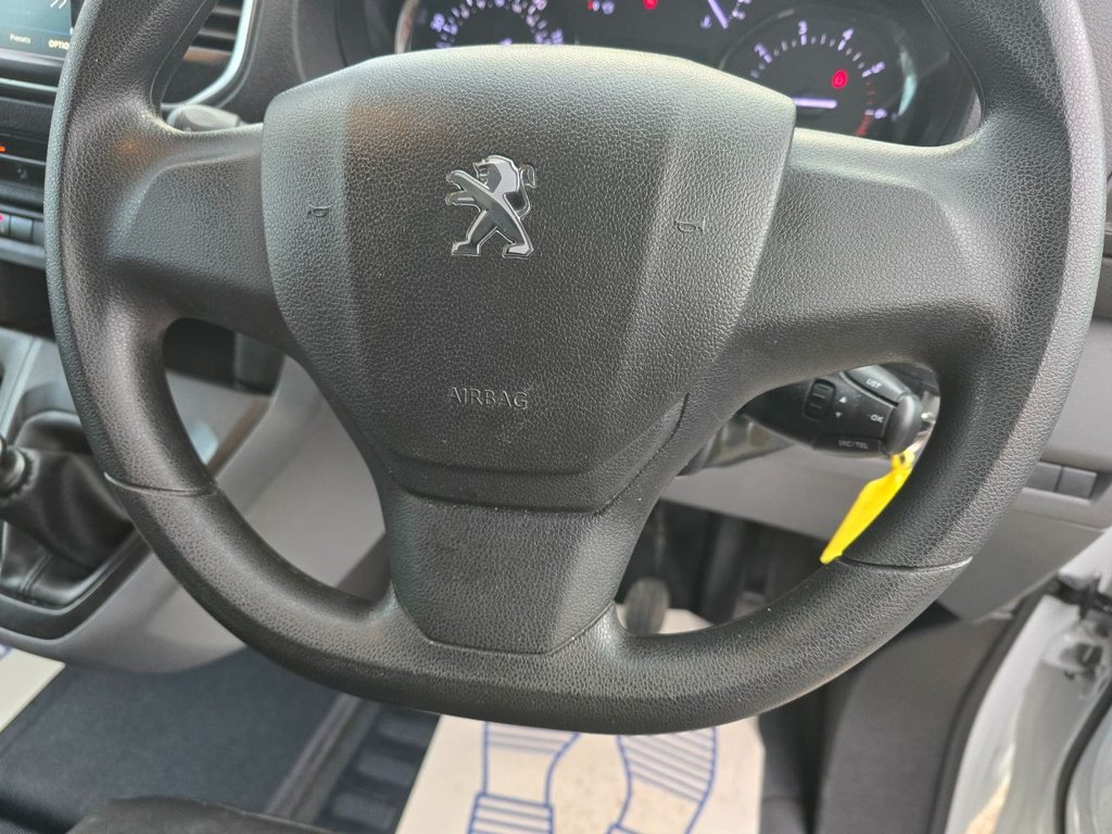 Used Peugeot Expert 2022 for sale - 76642177: Photo 18