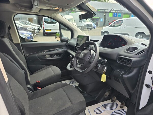 Used Peugeot Partner 2020 for sale - 75432699: Photo 17