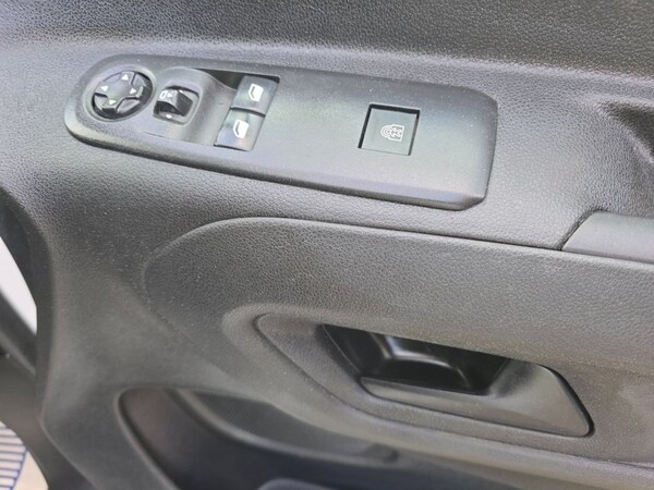 Used Peugeot Partner 2020 for sale - 75432699: Photo 26