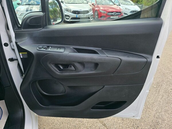 Used Peugeot Partner 2020 for sale - 75432699: Photo 27
