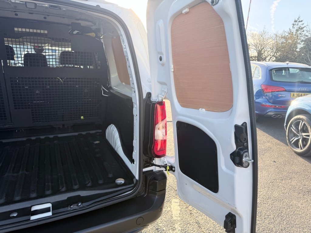 Used Peugeot Partner 2024 for sale - 77991219: Photo 24