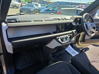 Used Land Rover Defender 2021 for sale - 75195503: Photo 26