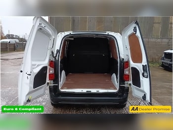 Used Peugeot Partner 2020 for sale - 77227205: Photo