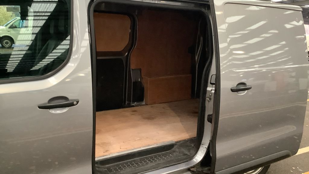 Used Vauxhall Vivaro 2021 for sale - 76950729: Photo 8