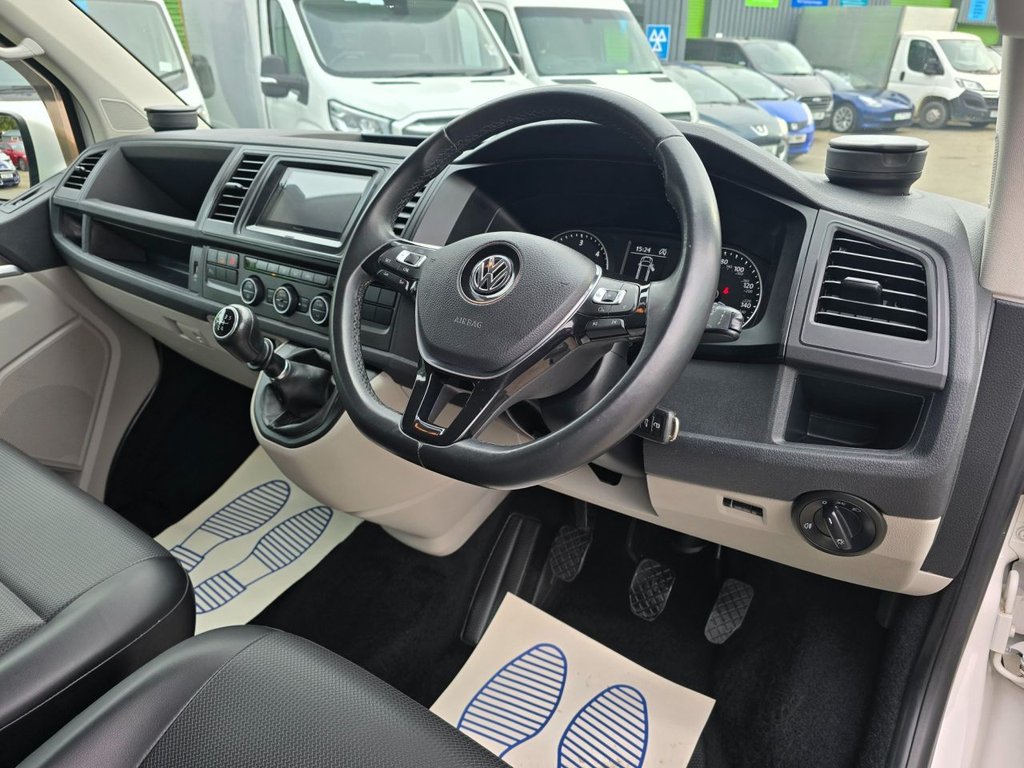 Used Volkswagen Transporter Shuttle 2018 for sale - 77327595: Photo 17
