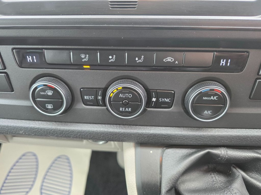 Used Volkswagen Transporter Shuttle 2018 for sale - 77327595: Photo 22