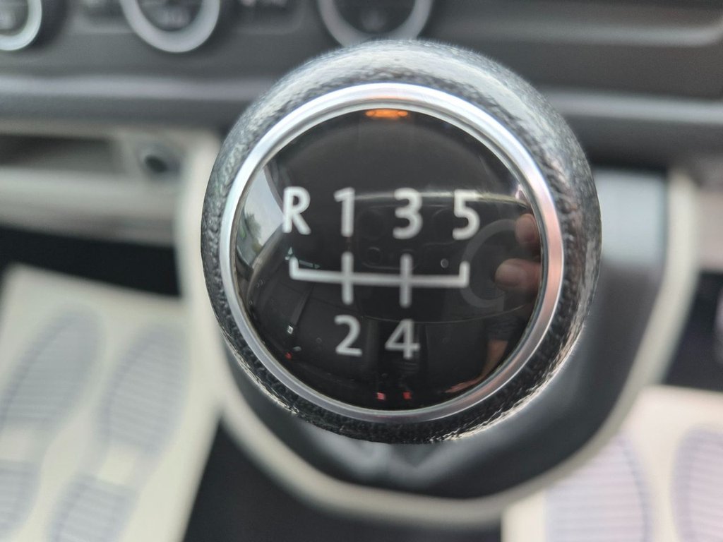 Used Volkswagen Transporter Shuttle 2018 for sale - 77327595: Photo 23