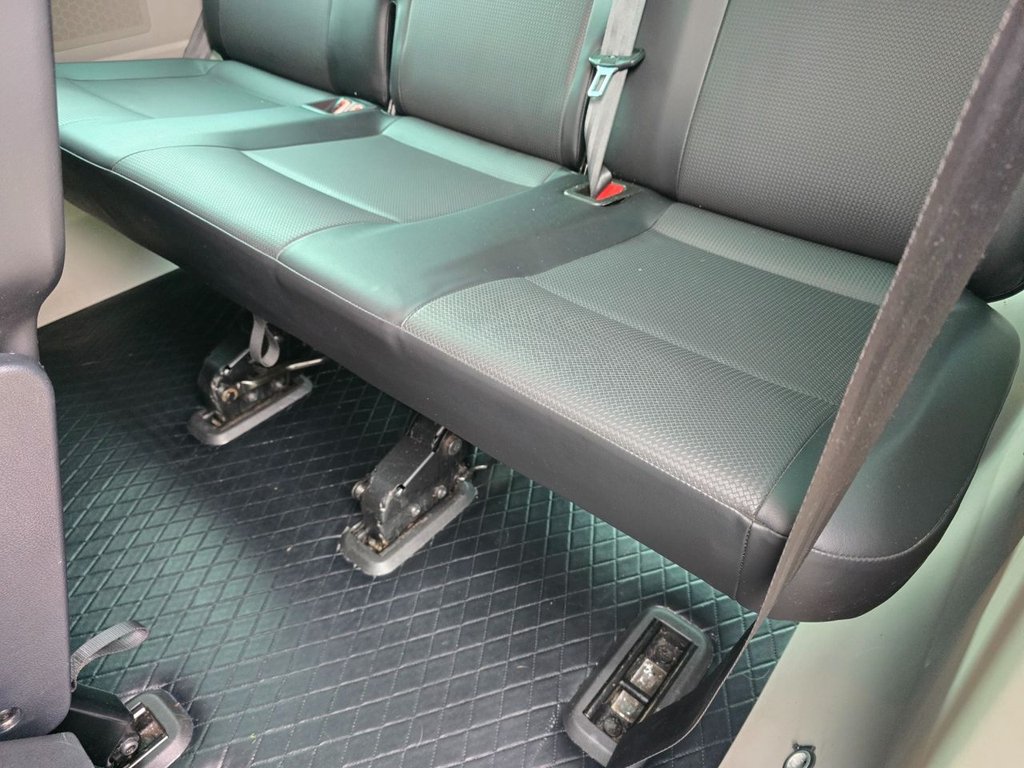 Used Volkswagen Transporter Shuttle 2018 for sale - 77327595: Photo 39