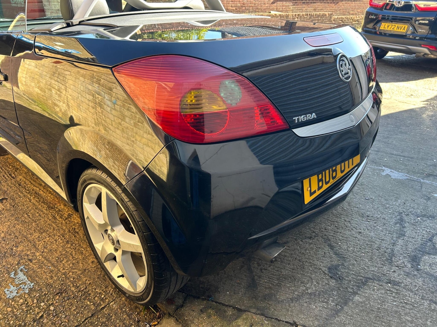 Used Vauxhall Tigra 2008 for sale - 77939775: Photo 11