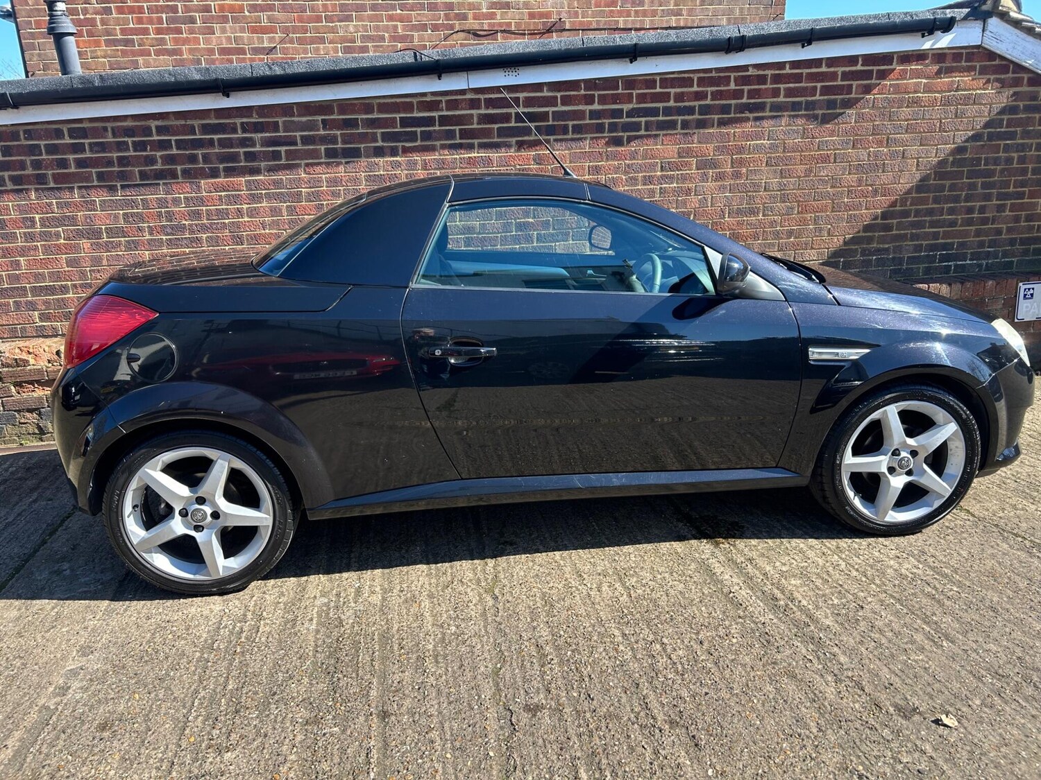 Used Vauxhall Tigra 2008 for sale - 77939775: Photo 27