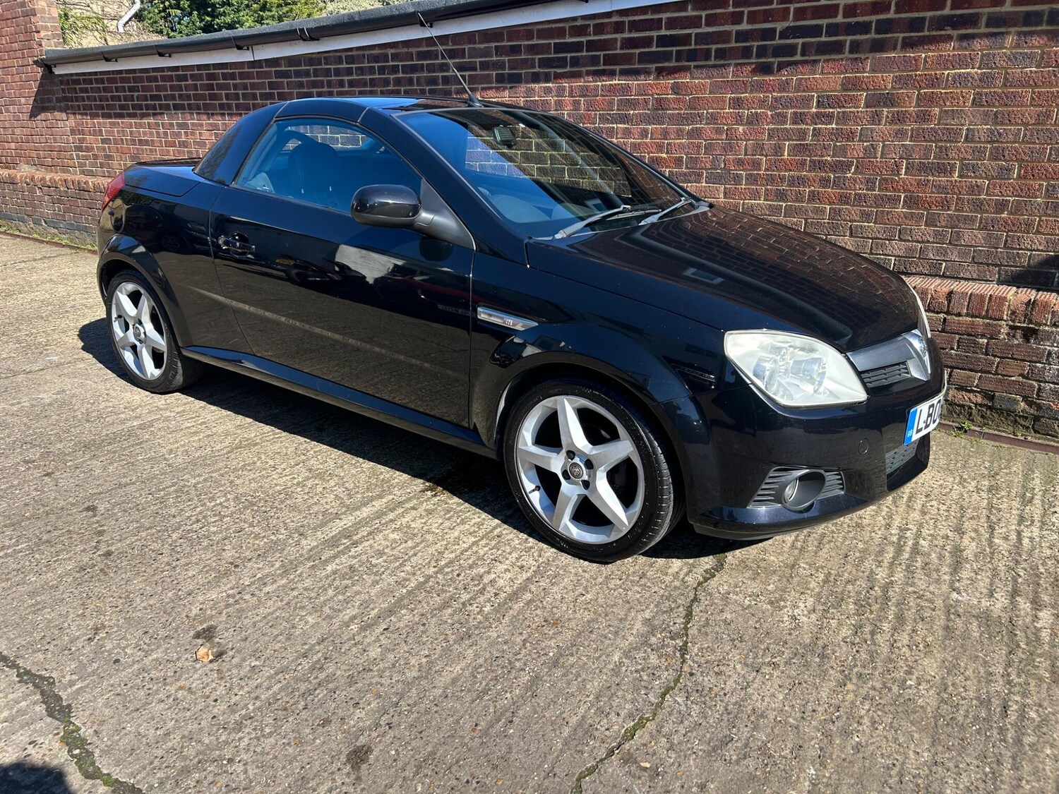 Used Vauxhall Tigra 2008 for sale - 77939775: Photo 28