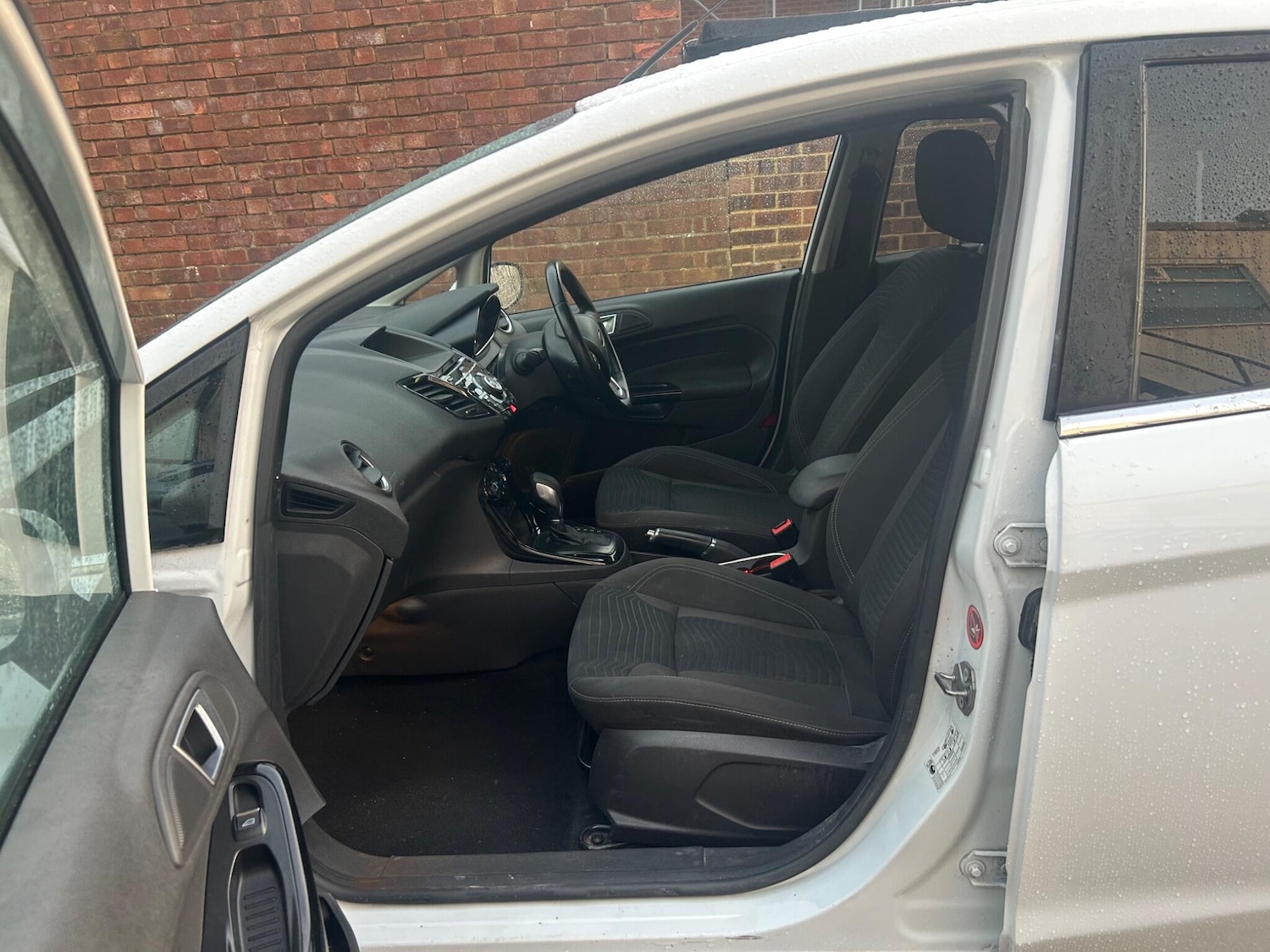 Used Ford Fiesta 2014 for sale - 76976775: Photo 26