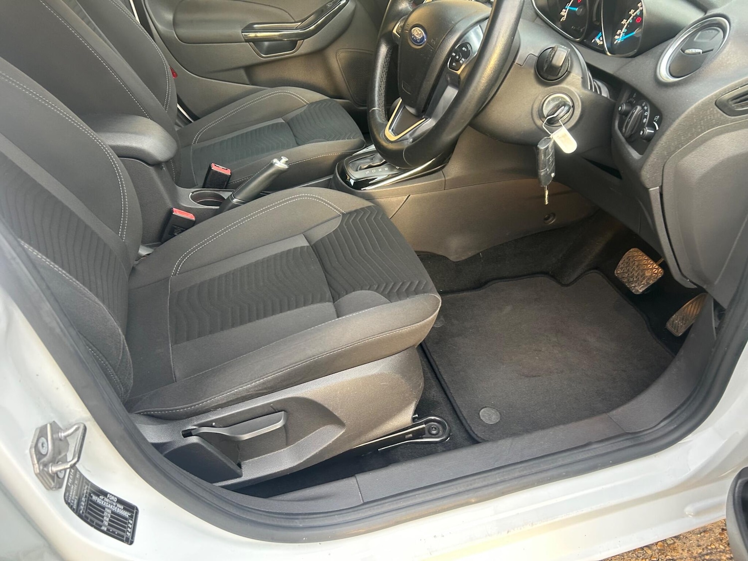 Used Ford Fiesta 2014 for sale - 76976775: Photo 41