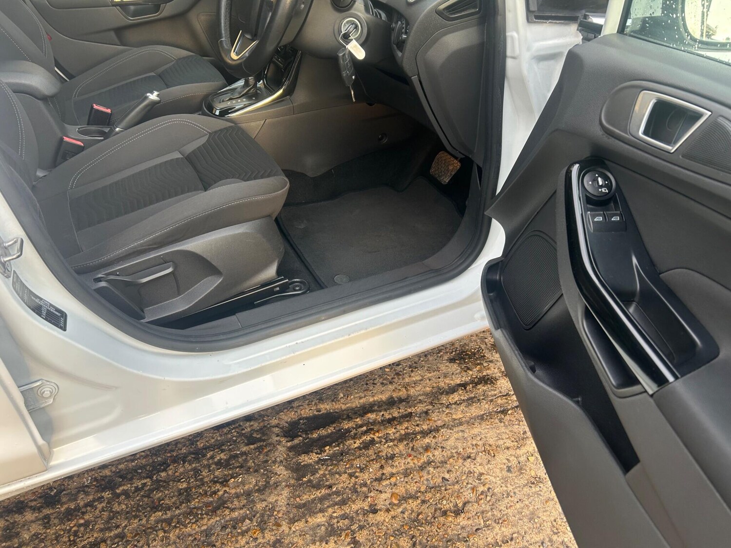 Used Ford Fiesta 2014 for sale - 76976775: Photo 45