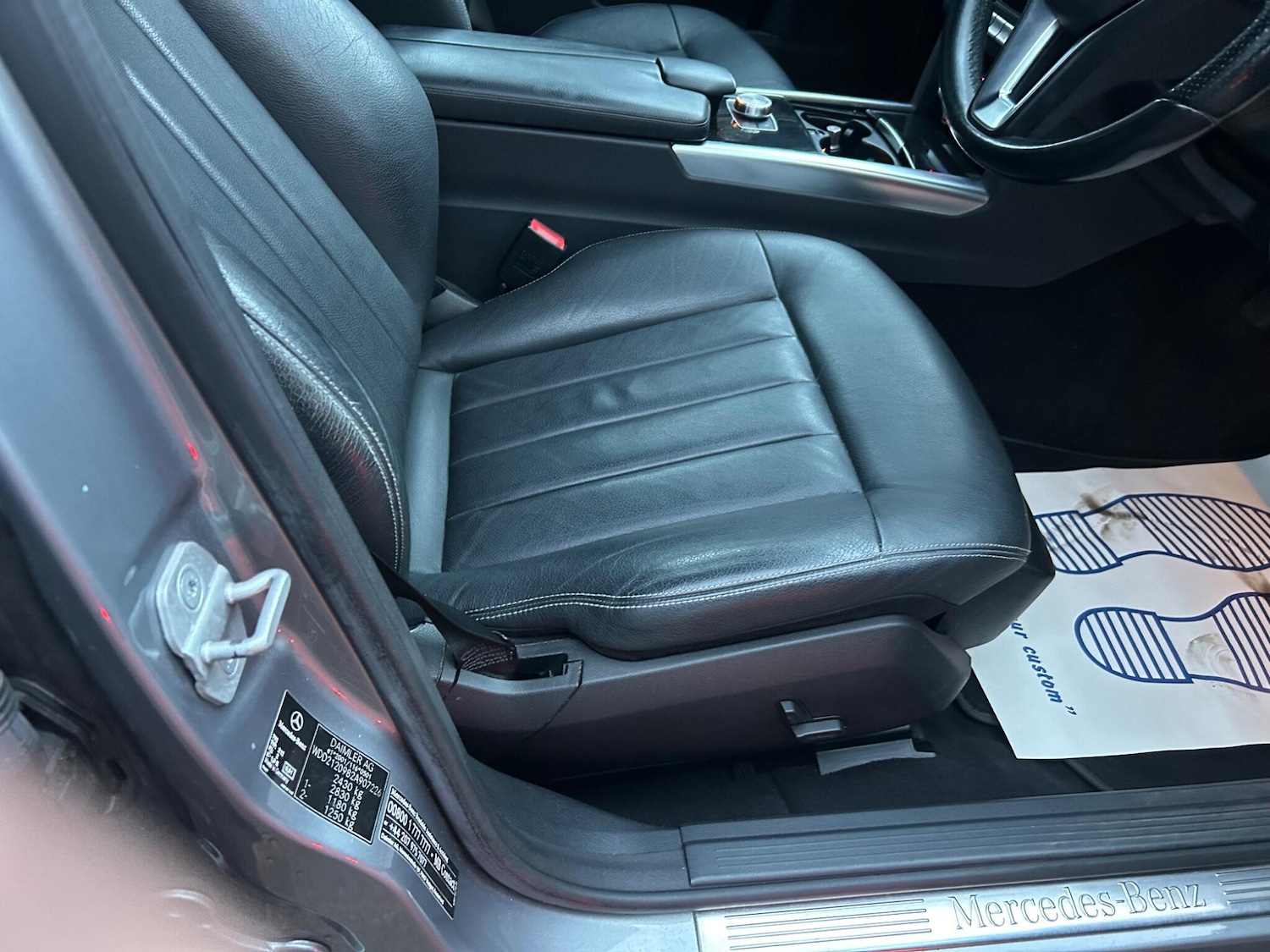 Used Mercedes-Benz E Class 2013 for sale - 76431855: Photo 32