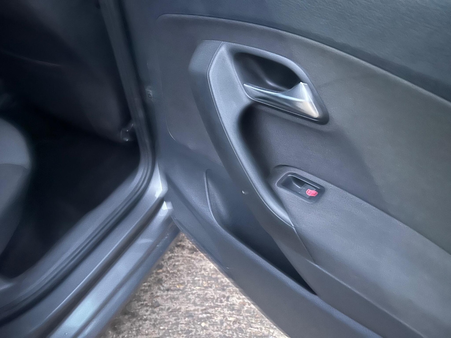 Used Volkswagen Polo 2011 for sale - 76499737: Photo 37