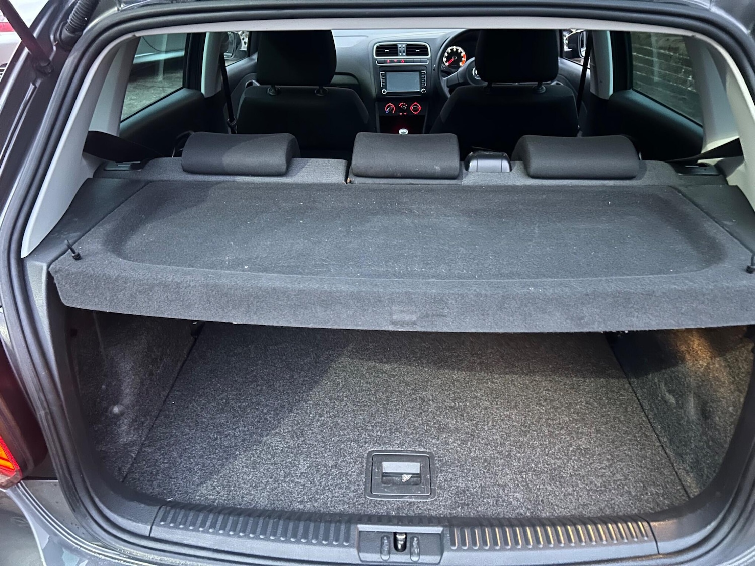 Used Volkswagen Polo 2011 for sale - 76499737: Photo 39