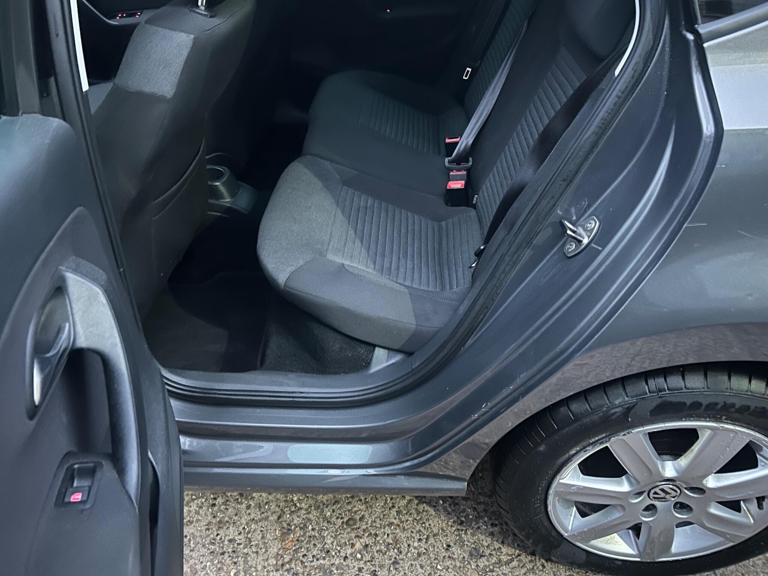 Used Volkswagen Polo 2011 for sale - 76499737: Photo 40