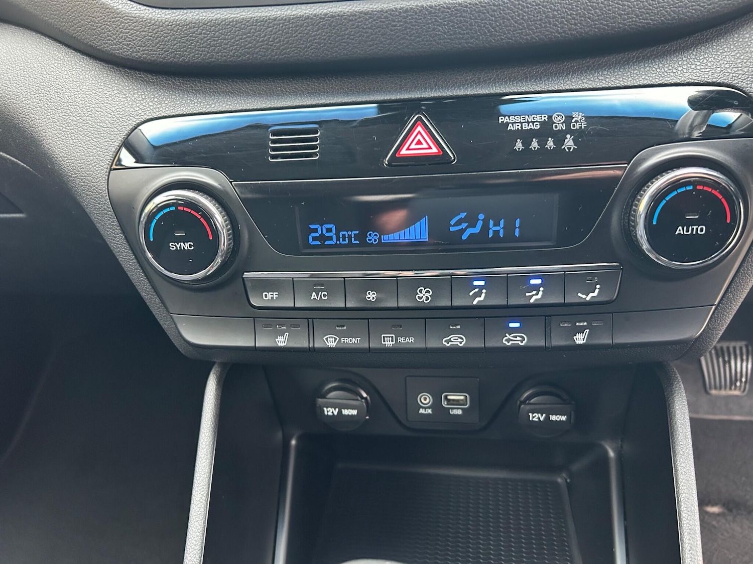 Used Hyundai TUCSON 2018 for sale - 77549529: Photo 28