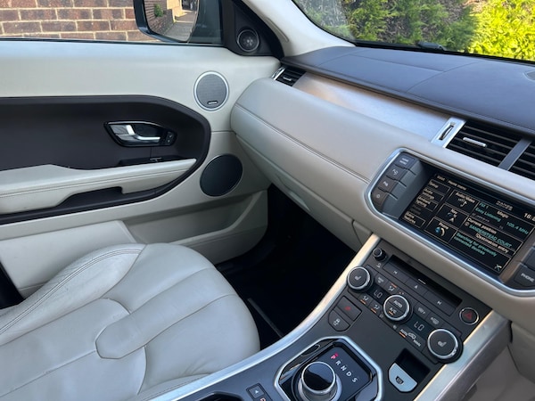 Used Land Rover Range Rover Evoque 2012 for sale - 74610429: Photo 29