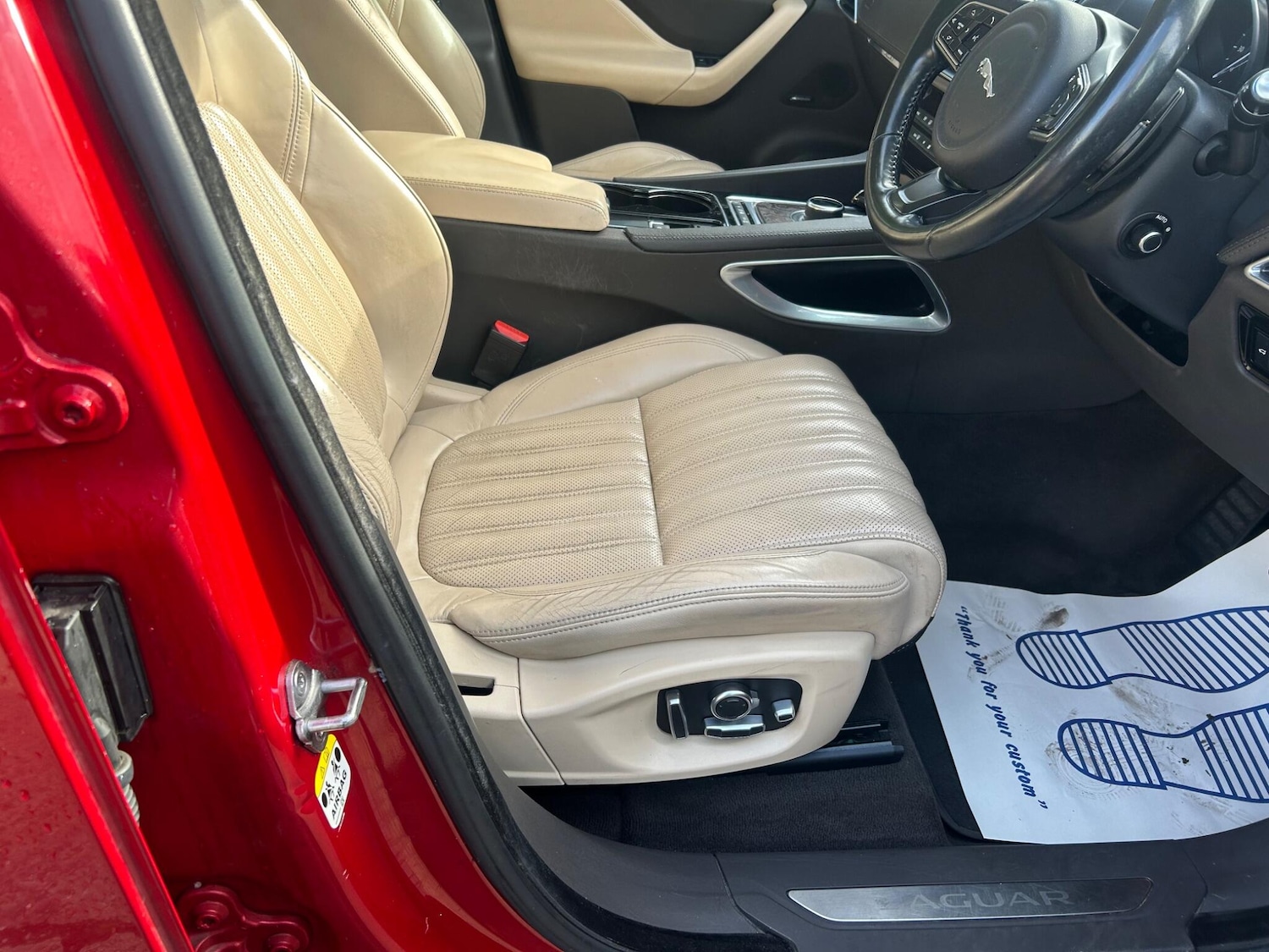 Used Jaguar F-Pace 2016 for sale - 76409467: Photo 15