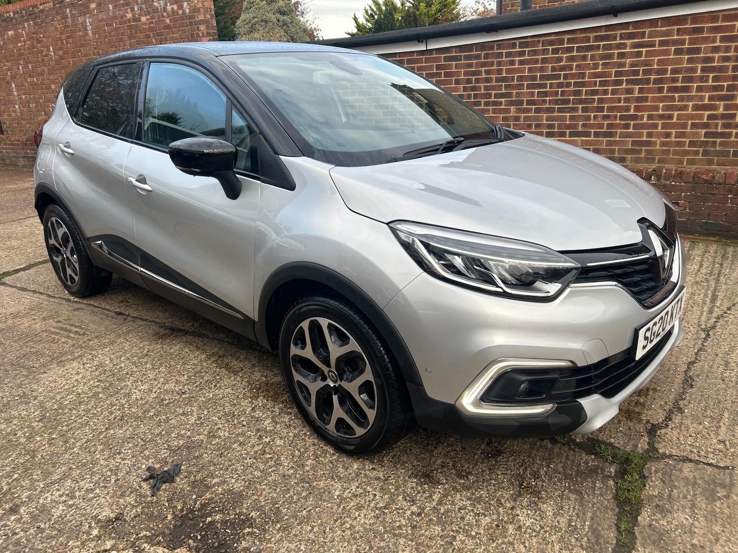 Used Renault Captur 2020 for sale - 76472768: Photo 1
