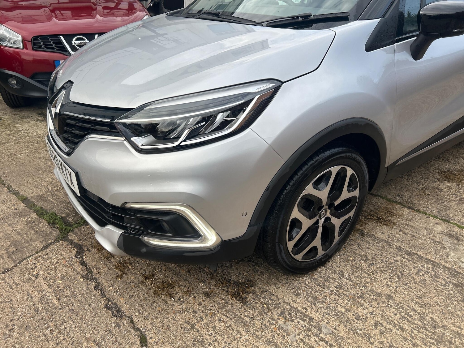 Used Renault Captur 2020 for sale - 76472768: Photo 3