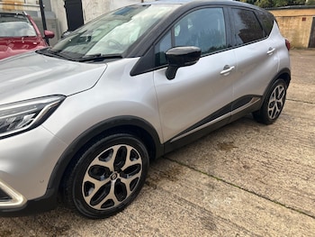 Used Renault Captur 2020 for sale - 76472768: Photo