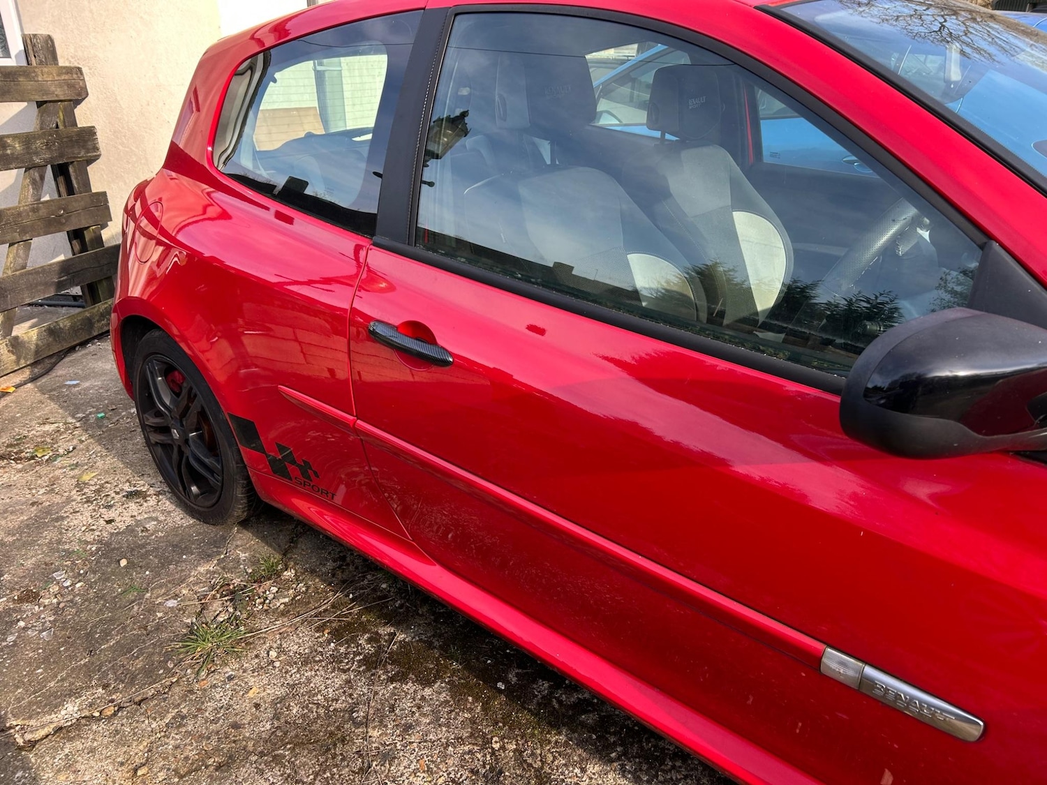 Used Renault Clio 2010 for sale - 76996030: Photo 11