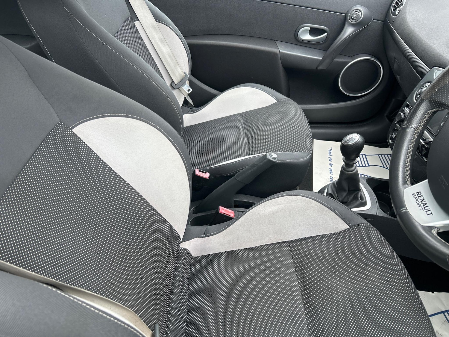 Used Renault Clio 2010 for sale - 76996030: Photo 27