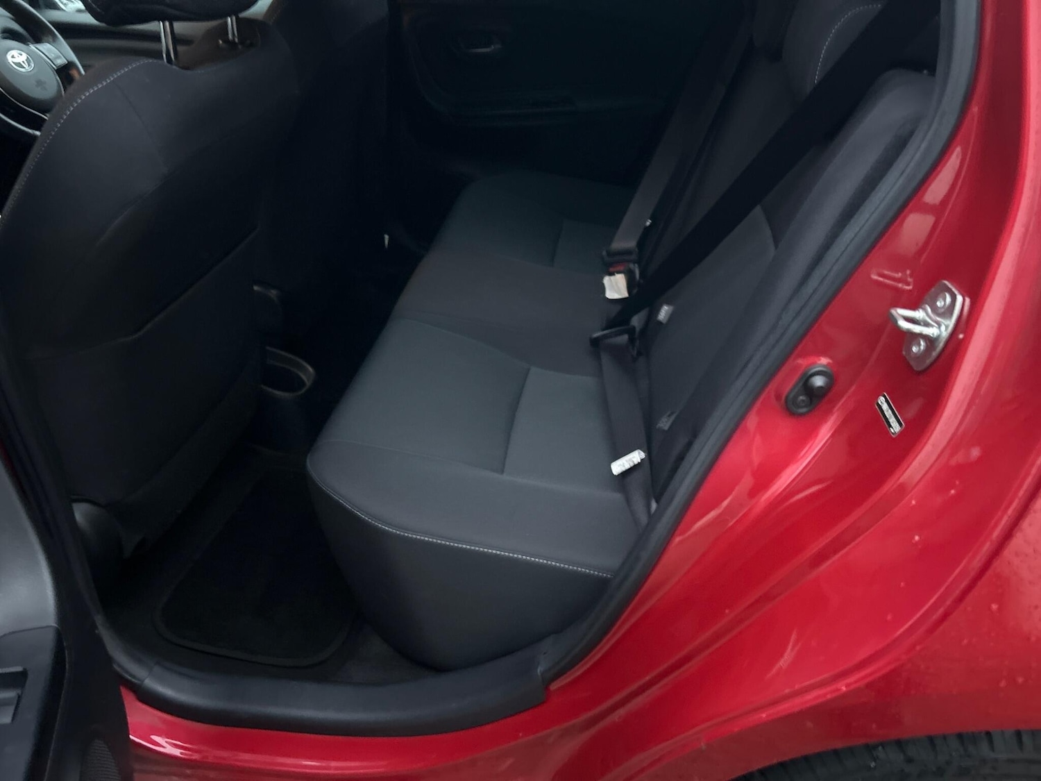 Used Toyota Yaris 2016 for sale - 76585036: Photo 18