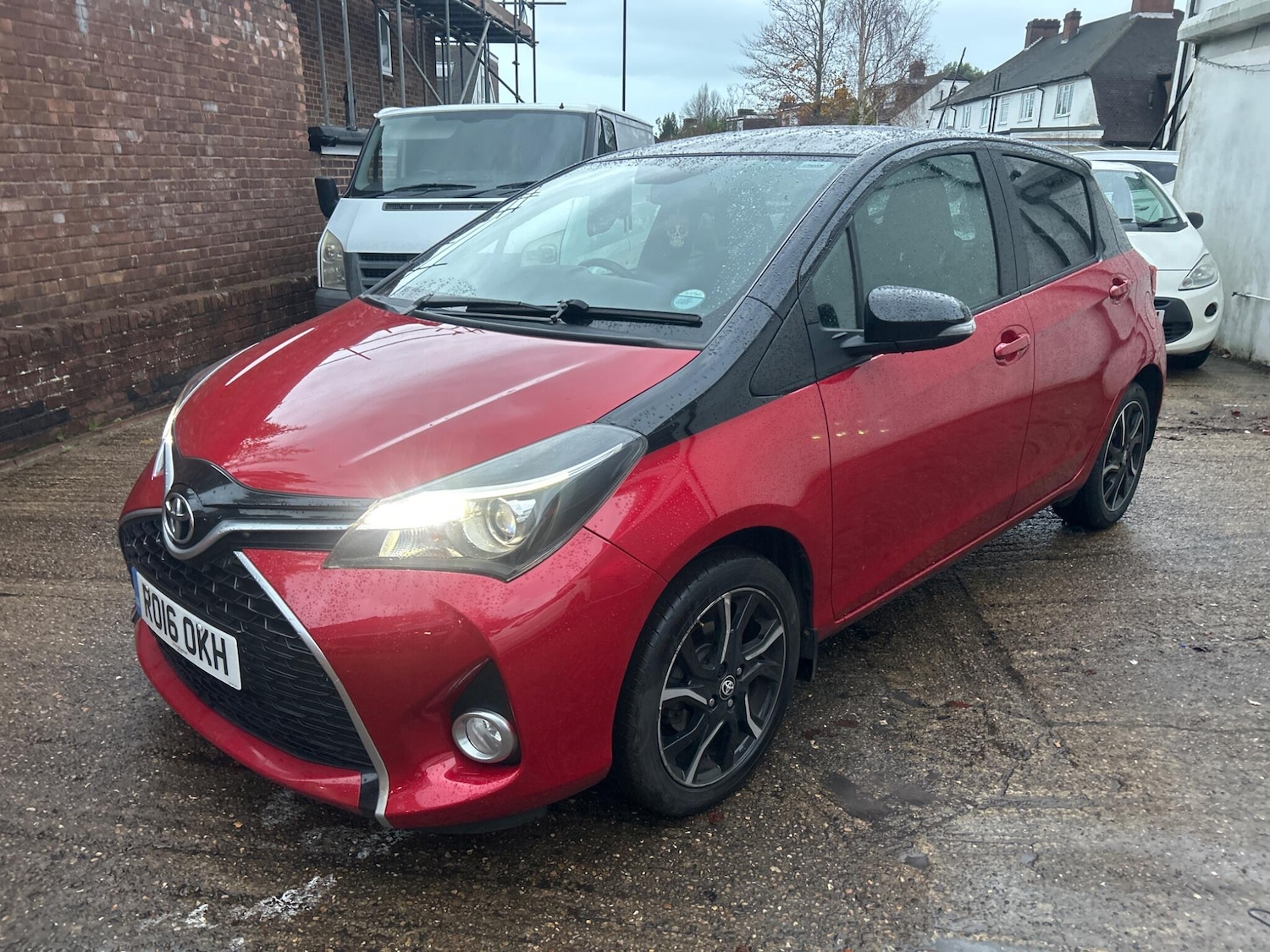 Used Toyota Yaris 2016 for sale - 76585036: Photo 2