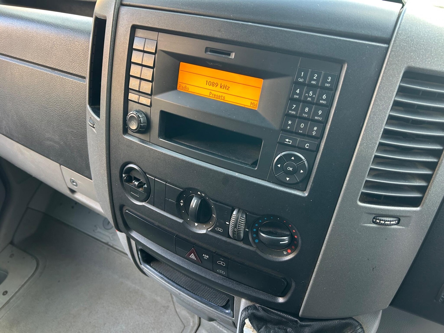 Used Mercedes-Benz Sprinter 2015 for sale - 77130731: Photo 19