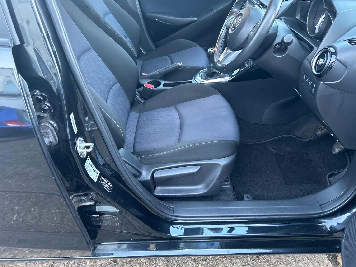 Used Mazda Mazda2 for sale - 77683403: Photo 18