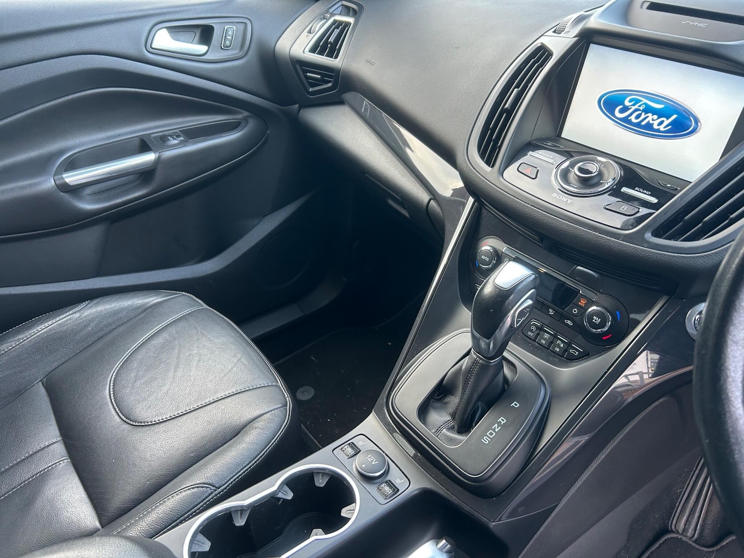 Used Ford Kuga 2016 for sale - 76371258: Photo 24