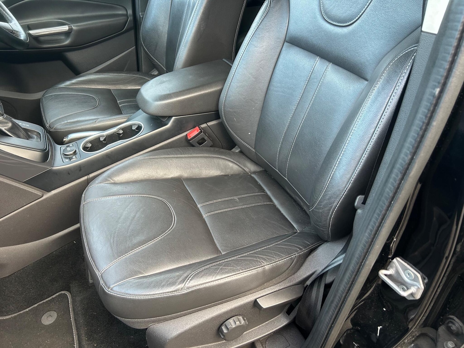 Used Ford Kuga 2016 for sale - 76371258: Photo 38