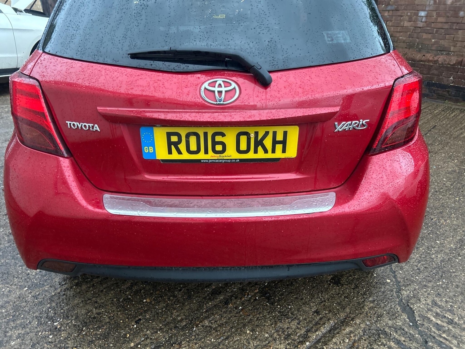 Used Toyota Yaris 2016 for sale - 76992226: Photo 11