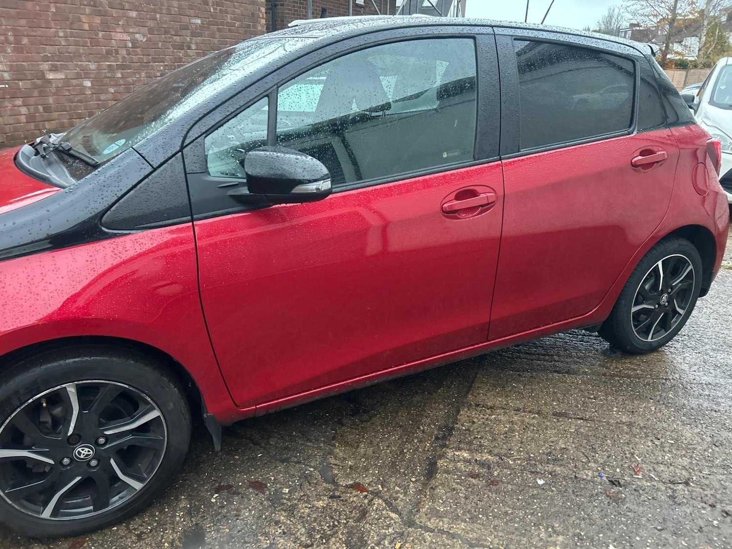 Used Toyota Yaris 2016 for sale - 76992226: Photo 14