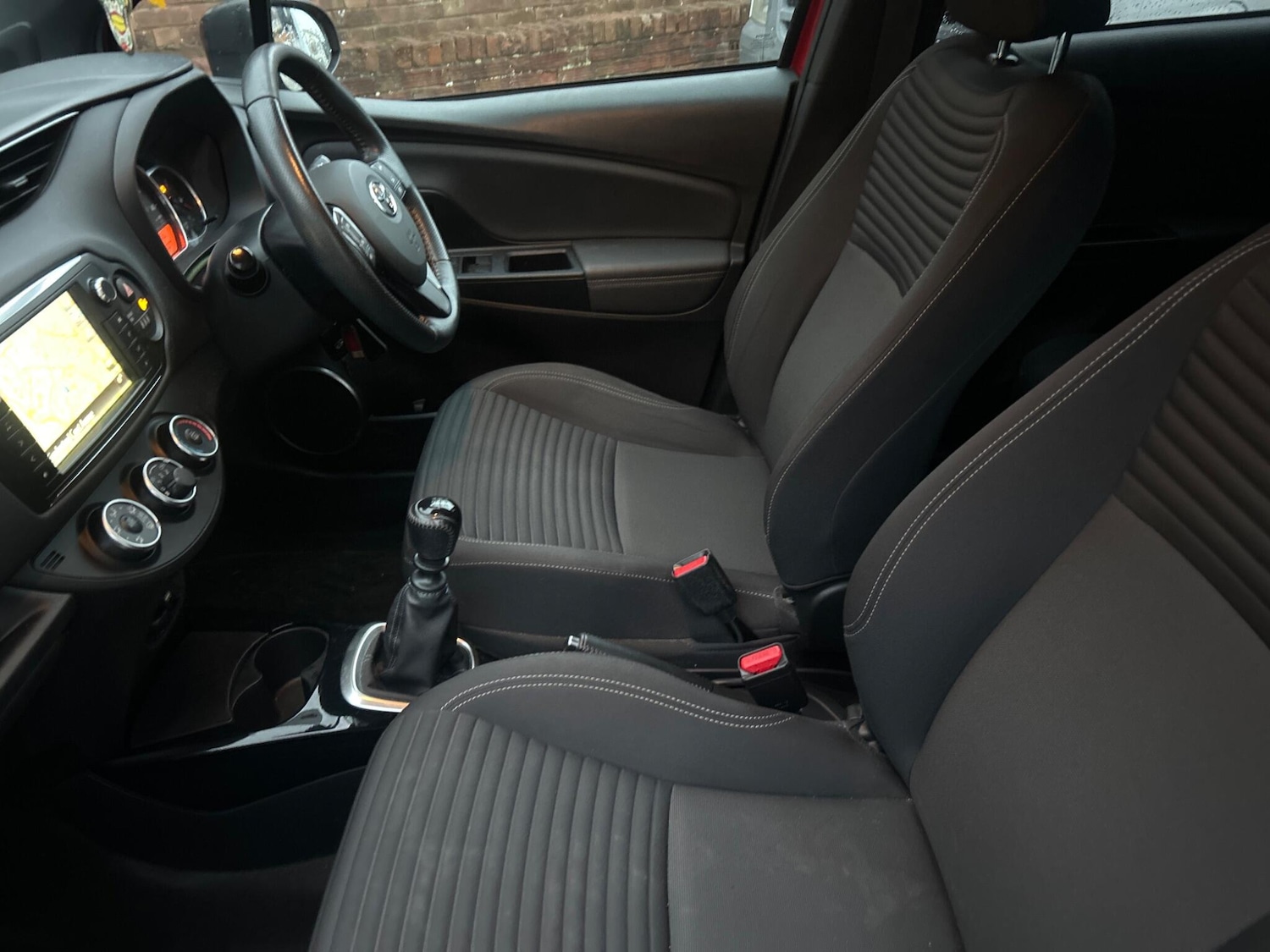 Used Toyota Yaris 2016 for sale - 76992226: Photo 18